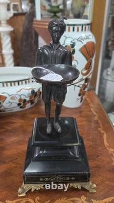 Sculpture en bronze à patine sombre représentant un Nubien époque Napoléon III