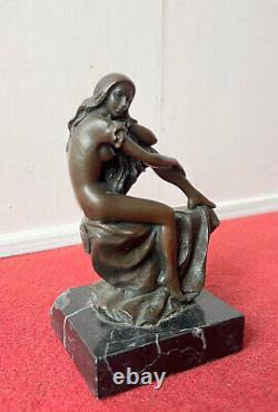 Sculpture en bronze époque seconde moitié XXeme siècle (R2)