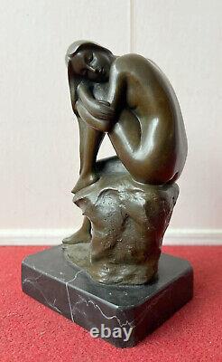 Sculpture en bronze époque seconde moitié XXeme siècle (R3)