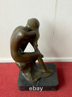 Sculpture en bronze époque seconde moitié XXeme siècle (R3)