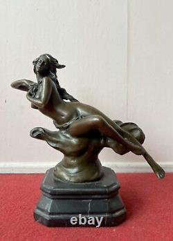 Sculpture en bronze époque seconde moitié XXeme siècle (R7)