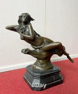 Sculpture en bronze époque seconde moitié XXeme siècle (R7)