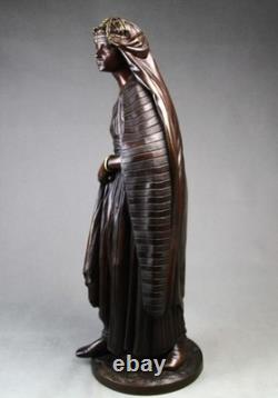 Sculpture orientaliste bronze ancien Porteuse d'eau par Jean Jules B SALMSON