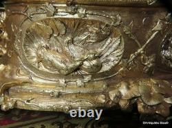 Signée LEBLANC Boite à bijoux en Bronze doré Epoque Napoléon III aux oiseaux