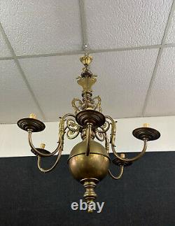 Spectaculaire et important lustre Hollandais en laiton doré époque XIXeme siécle