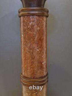 Style Napoléon III Grand bougeoir en bronze patiné et granit rouge H. 40,5 cm