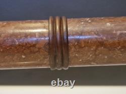 Style Napoléon III Grand bougeoir en bronze patiné et granit rouge H. 40,5 cm