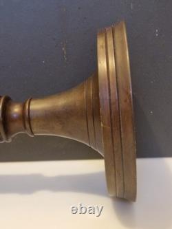 Style Napoléon III Grand bougeoir en bronze patiné et granit rouge H. 40,5 cm