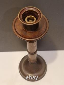 Style Napoléon III Grand bougeoir en bronze patiné et granit rouge H. 40,5 cm