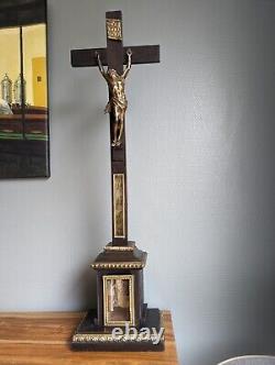 Super grand crucifix sur reliquaire Napoléon 3