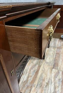 Superbe commode a portes Anglaise en enfilade époque Napoléon III en acajou