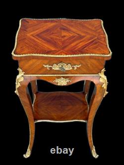 Table D Appoint En Marqueterie Ornée De Bronze Doré Époque Napoléon III