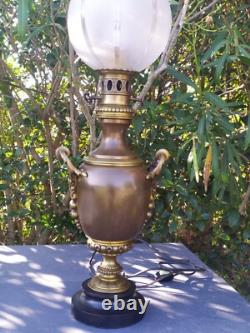 Très Grande Lampe à Pétrole en Bronze Complète XIXéme Napoléon III. Ancienne