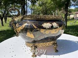 Très grande jardinière Napoléon III Porcelaine et Bronze Avec Motifs Orientaux