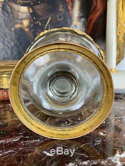 Vase D'époque Napoléon III En Cristal Orné De Bronze Doré De Style Louis XVI