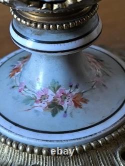 Vase Médicis décor galante et fleurs porcelaine et bronze dlg de Sèvres Paris