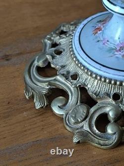 Vase Médicis décor galante et fleurs porcelaine et bronze dlg de Sèvres Paris
