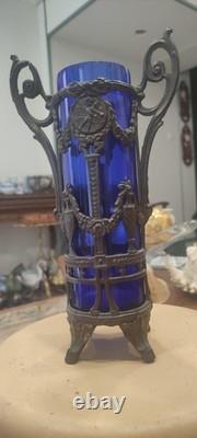 Vase Napoléon III cristal bleu cobalt monture bronze putti H23cm