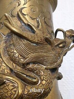 Vase bronze Ancien forme Pagode Meji Napoléon III Décors hérons tortues Dragon