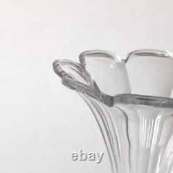 Vase cornet Napoléon III en cristal taillé, bronze doré et émaux cloisonnés XIXe