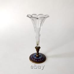 Vase cornet Napoléon III en cristal taillé, bronze doré et émaux cloisonnés XIXe