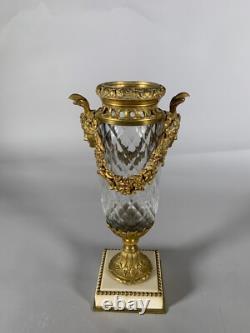 Vase cristal taillé et monture en bronze richement décoré epoque napoleon III