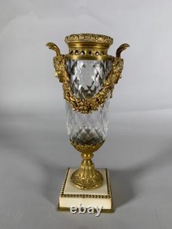 Vase cristal taillé et monture en bronze richement décoré epoque napoleon III