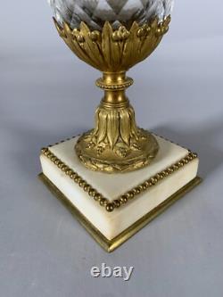 Vase cristal taillé et monture en bronze richement décoré epoque napoleon III