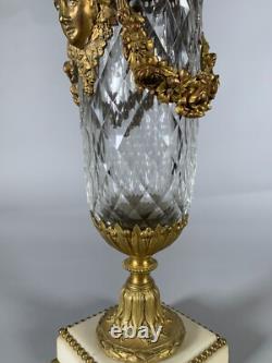 Vase cristal taillé et monture en bronze richement décoré epoque napoleon III