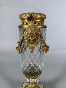 Vase cristal taillé et monture en bronze richement décoré epoque napoleon III
