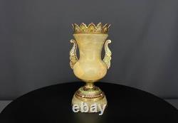Vase en onyx vert et bronze à émaux cloisonnés