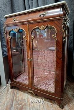 Vitrine d'appui époque Napoléon III en acajou, bronze doré et marbre blanc