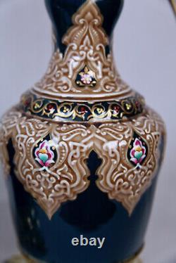 XIXe Paire de Lampe à Pétrole style Orientaliste Électrifiées Bronze & Céramique